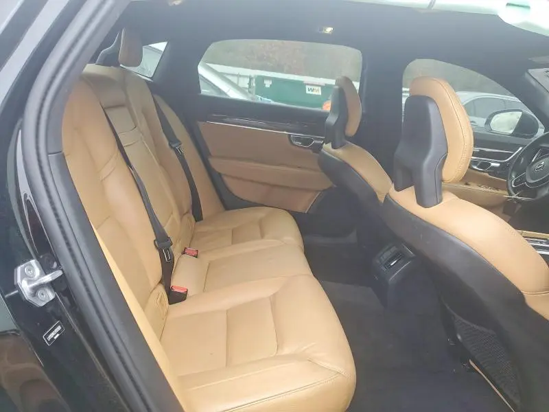 2018 VOLVO S90 T5 MOMENTUM  