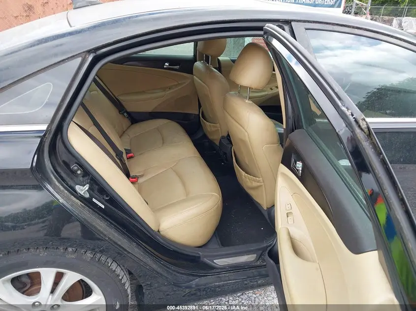 2011 HYUNDAI SONATA LIMITED