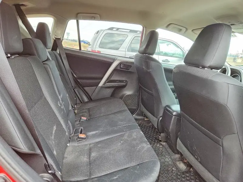 2016 TOYOTA RAV4 LE  