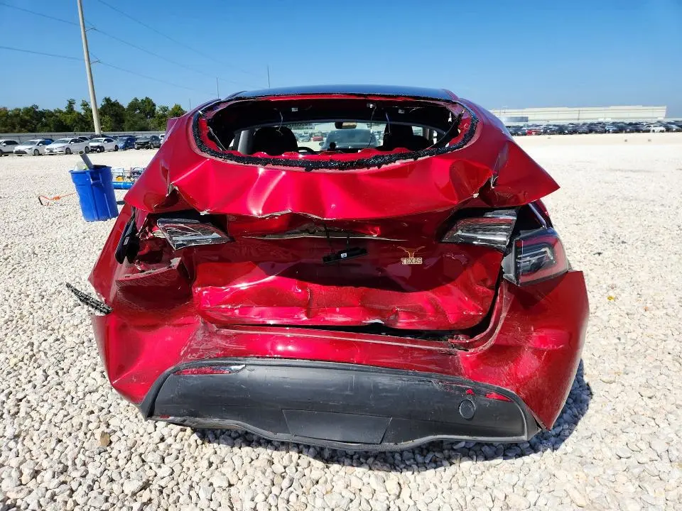2024 TESLA MODEL Y   