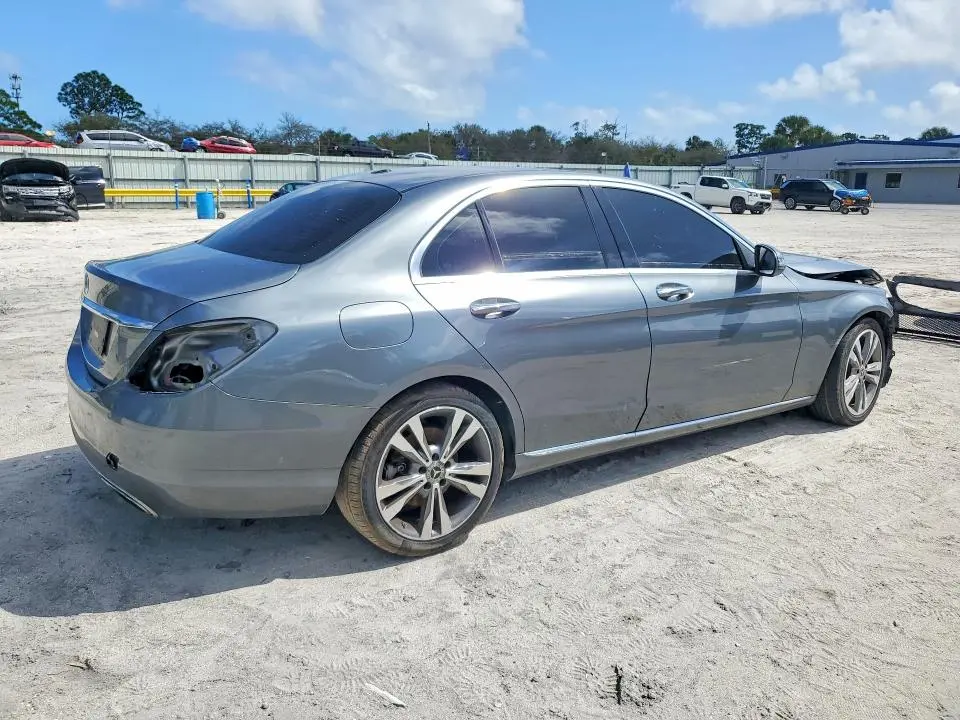 2019 MERCEDES-BENZ C 300  