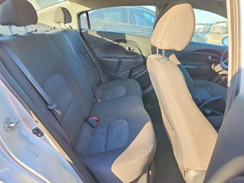 2015 KIA RIO LX  