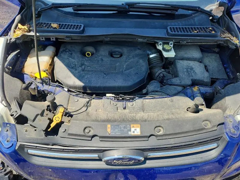 2015 FORD ESCAPE SE  