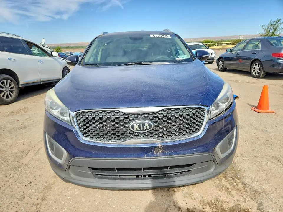 2017 KIA SORENTO LX V6  
