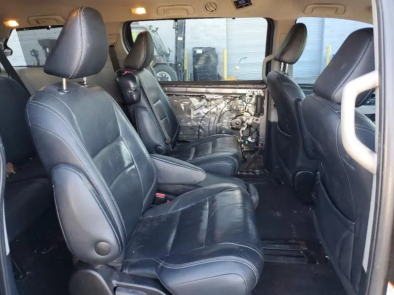 2015 TOYOTA SIENNA SPORT  