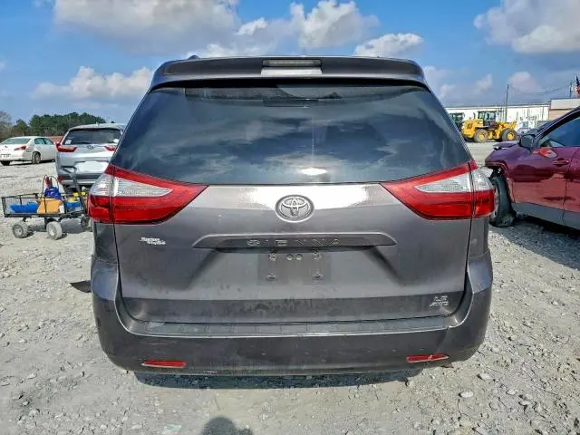 2017 TOYOTA SIENNA LE  