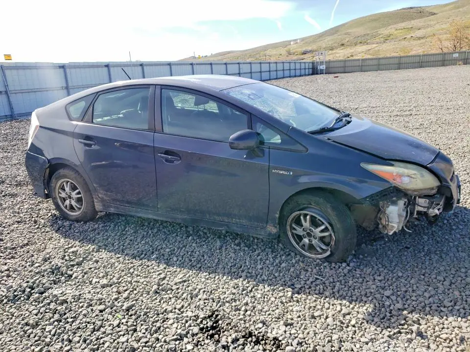 2011 TOYOTA PRIUS TWO  