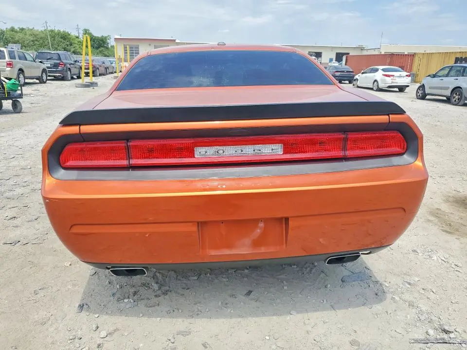 2011 DODGE CHALLENGER R  