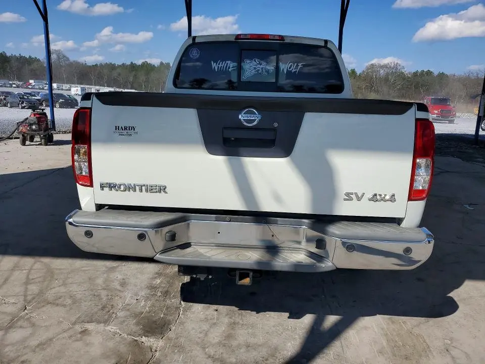 2014 NISSAN FRONTIER S  