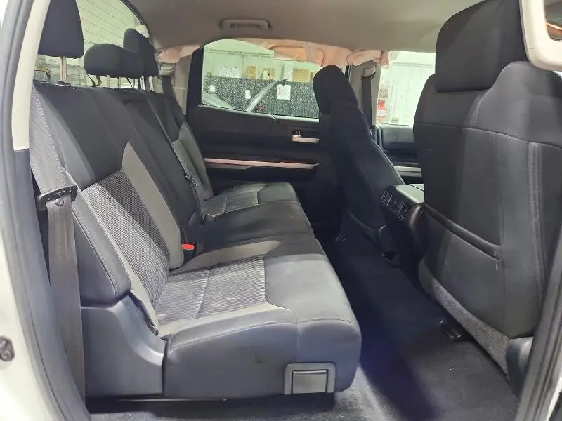 2017 TOYOTA TUNDRA CREWMAX SR5  