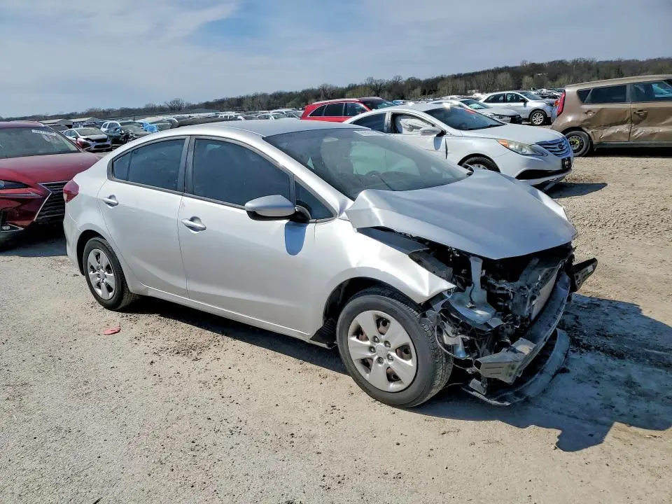 2018 KIA FORTE LX  