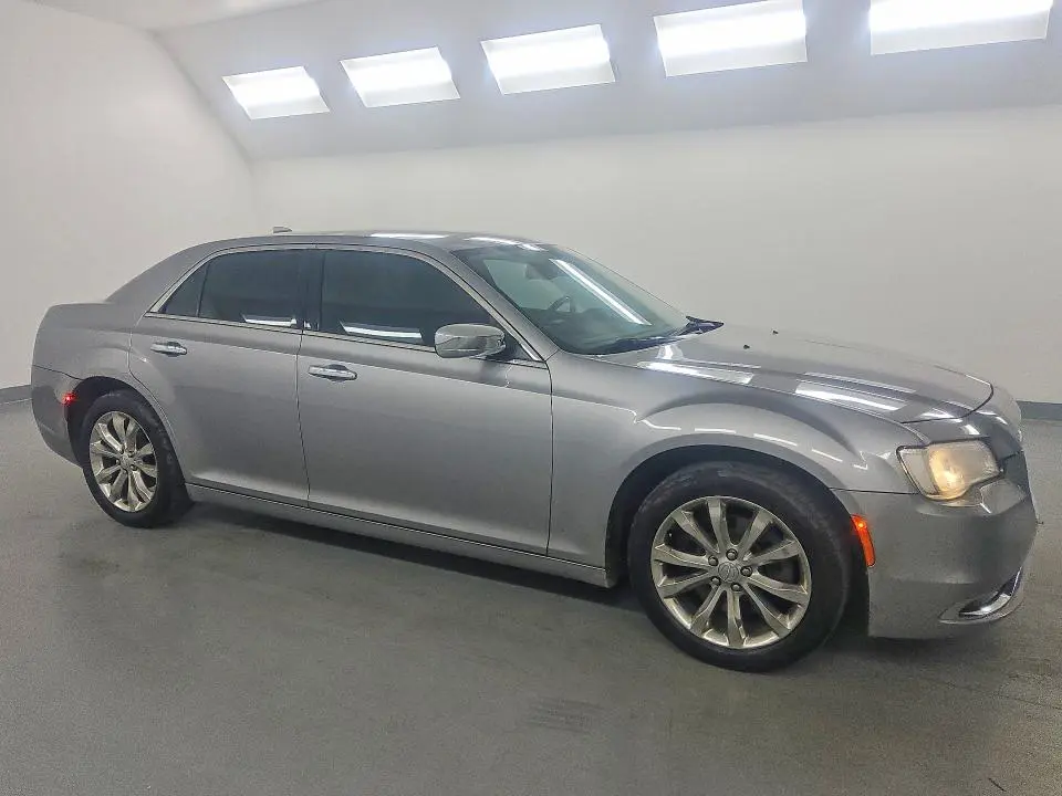 2018 CHRYSLER 300 LIMITED  