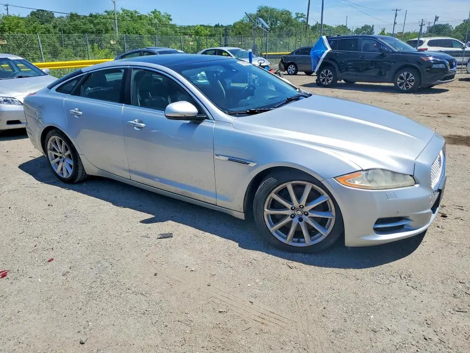 2012 JAGUAR XJ   