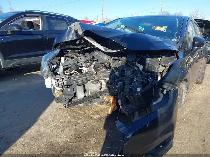 2021 NISSAN VERSA SV XTRONIC CVT