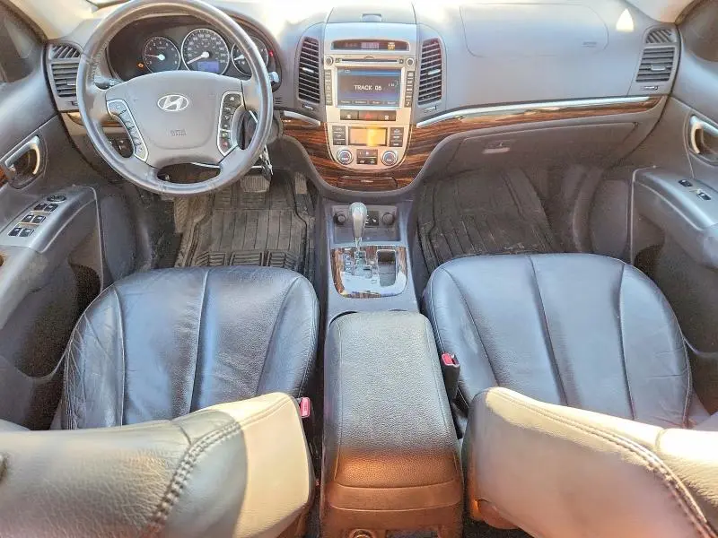 2010 HYUNDAI SANTA FE SE  