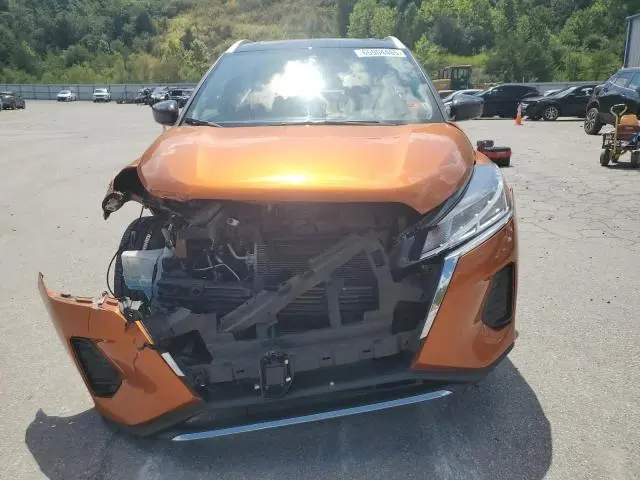 2022 NISSAN KICKS SV  