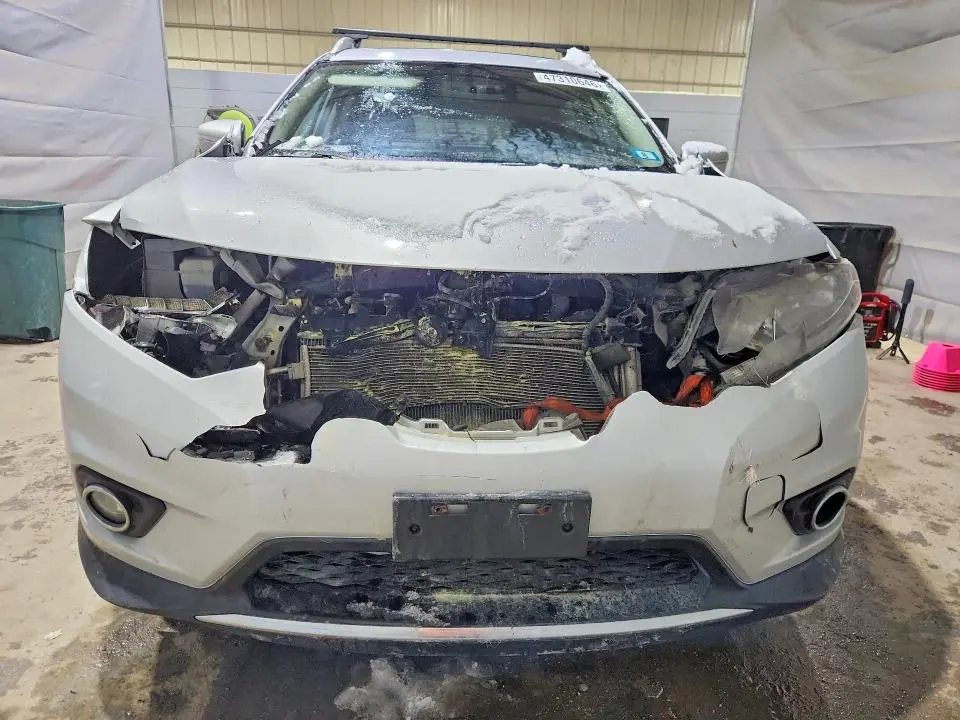 2015 NISSAN ROGUE SV  