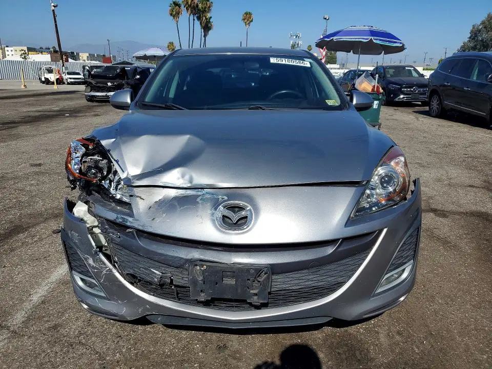 2011 MAZDA 3 S  