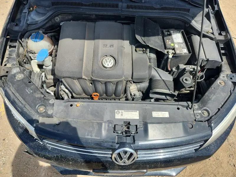 2012 VOLKSWAGEN JETTA SE  