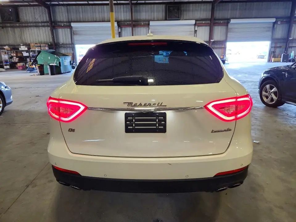 2018 MASERATI LEVANTE   