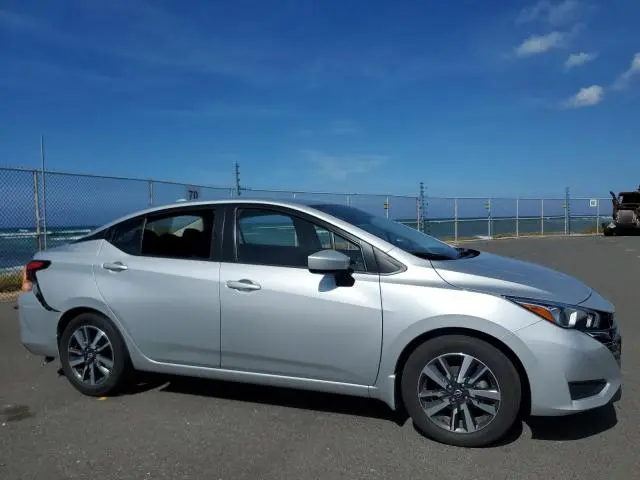 2024 NISSAN VERSA SV  