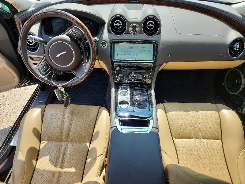 2019 JAGUAR XJ R - SPORT  
