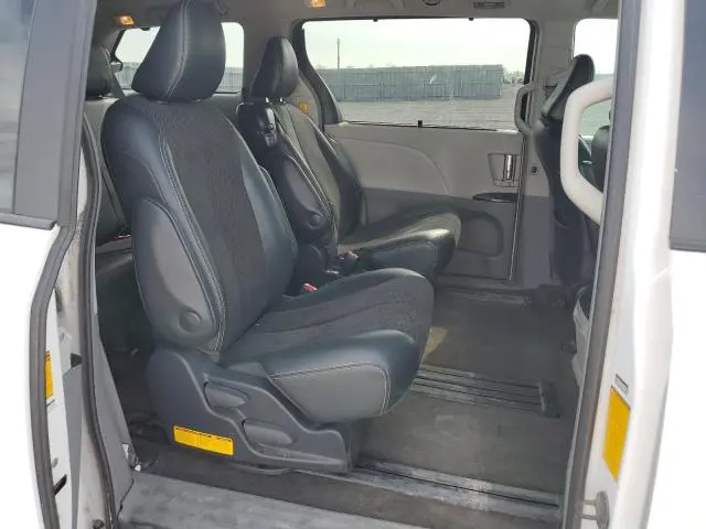2013 TOYOTA SIENNA SPORT  