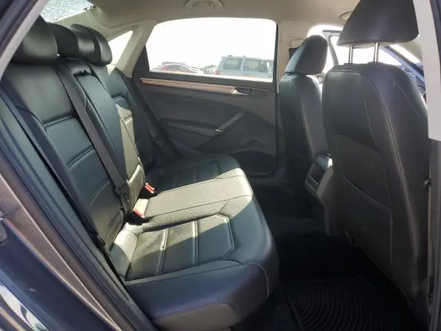 2018 VOLKSWAGEN PASSAT S  