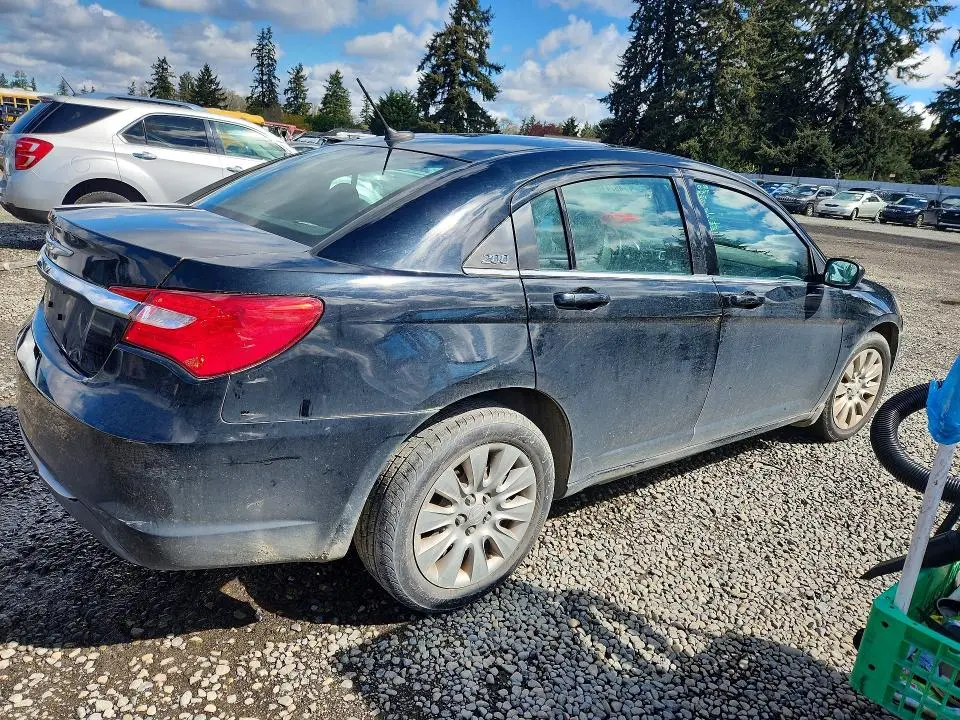 2014 CHRYSLER 200 LX  