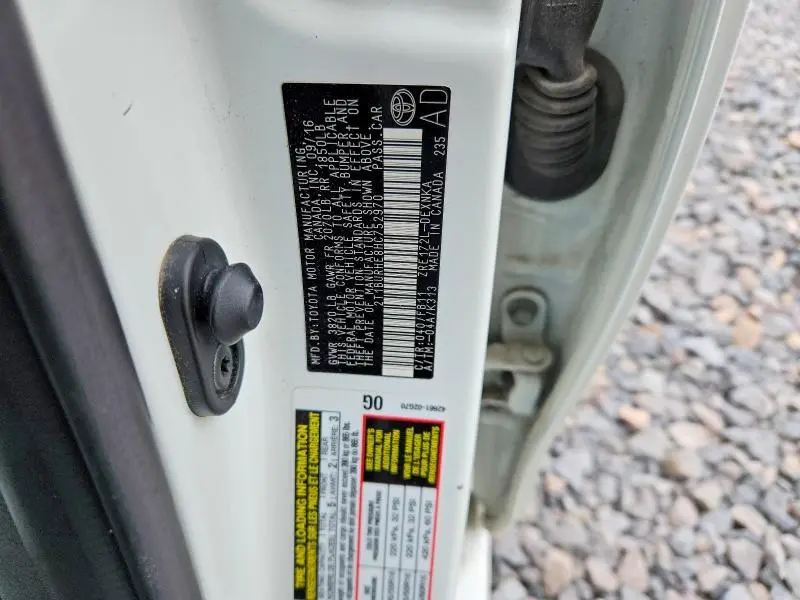 2017 TOYOTA COROLLA LE  