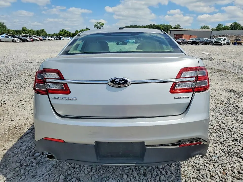 2016 FORD TAURUS SE  