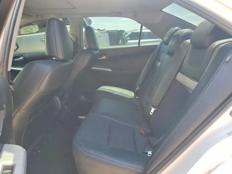 2013 TOYOTA CAMRY SE  