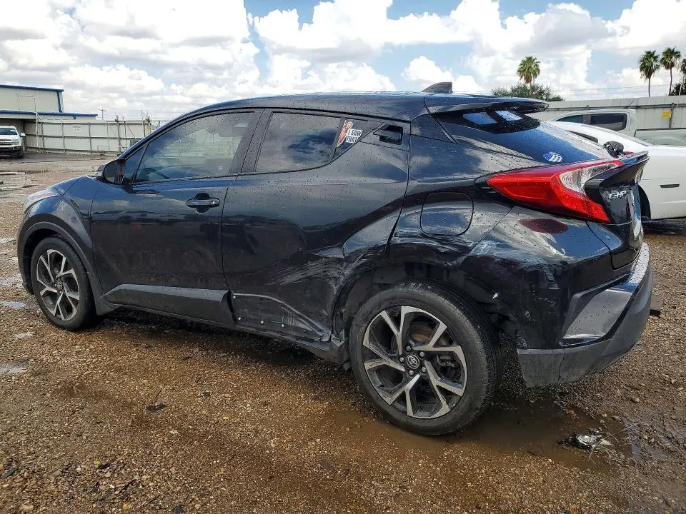 2021 TOYOTA C-HR XLE  