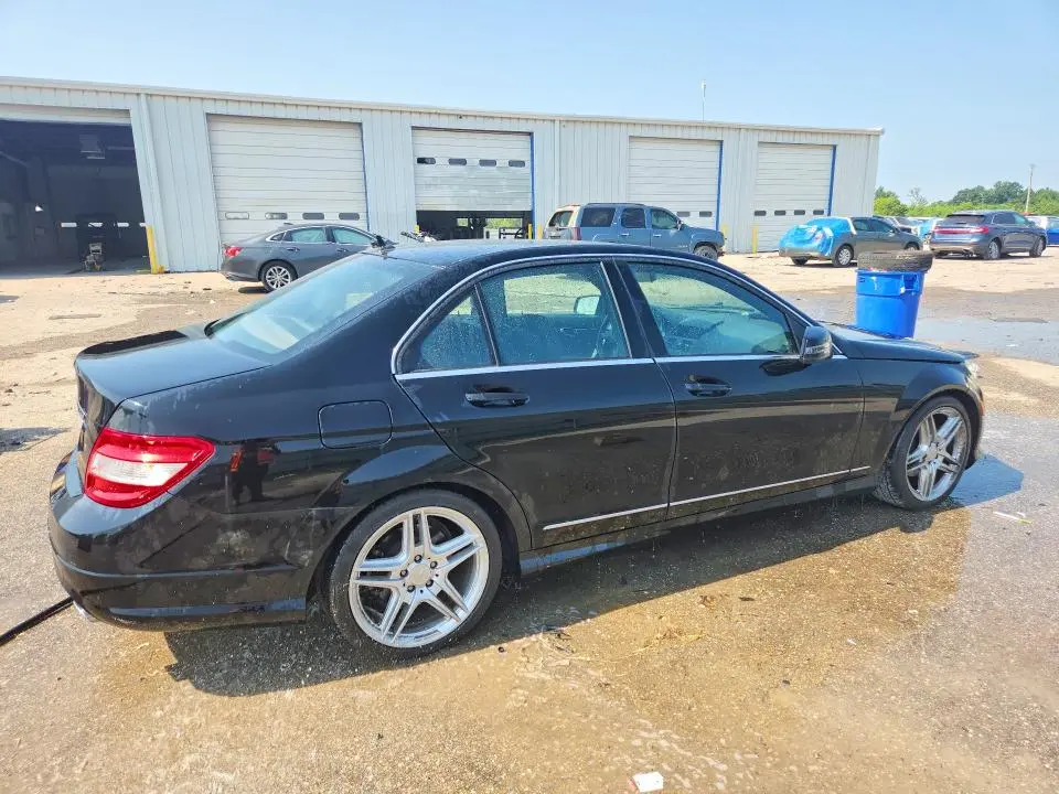 2011 MERCEDES-BENZ C 300  