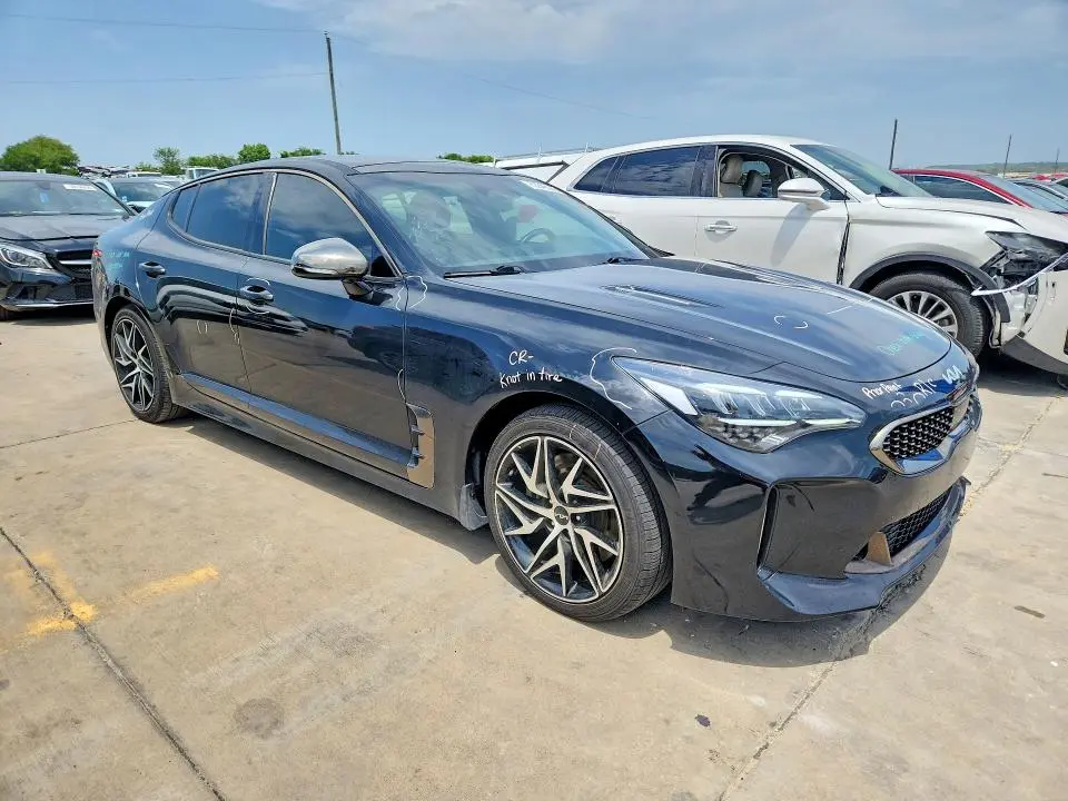 2022 KIA STINGER GT LINE  