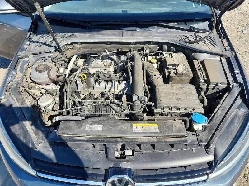 2021 VOLKSWAGEN GOLF   