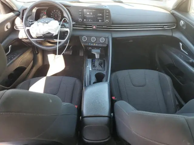 2022 HYUNDAI ELANTRA SE