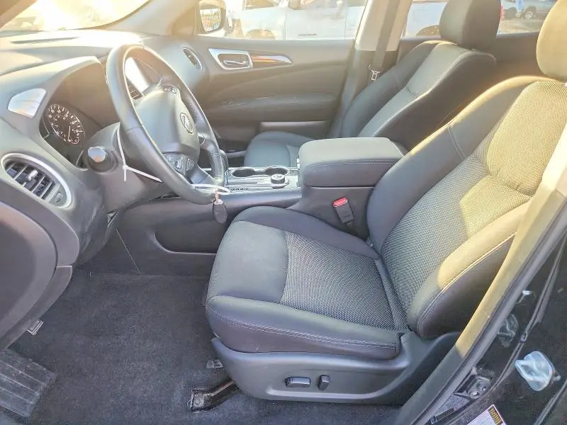 2017 NISSAN PATHFINDER SV  