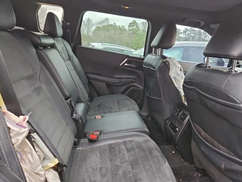 2022 MITSUBISHI OUTLANDER SE  