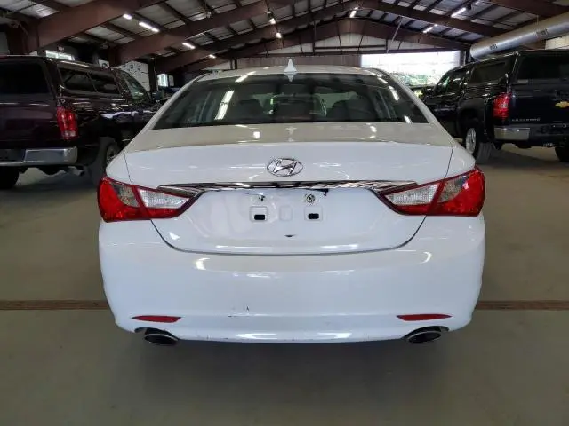 2011 HYUNDAI SONATA SE