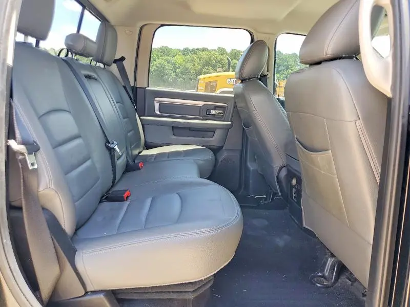 2014 RAM 1500 SLT  