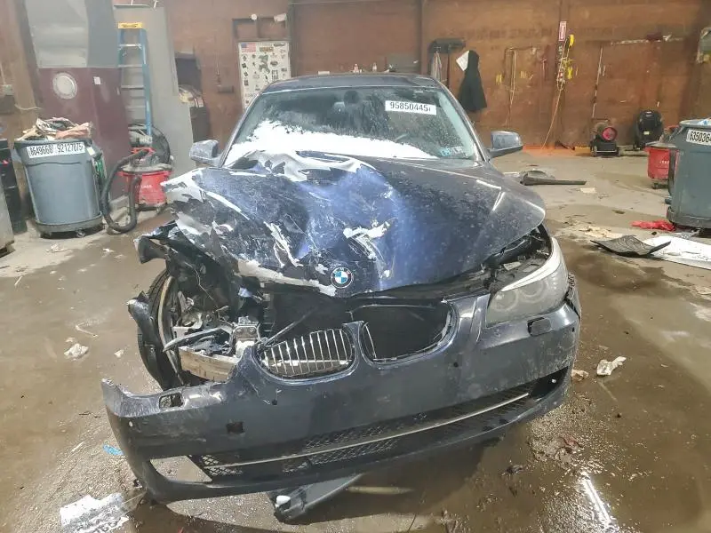 2010 BMW 528 XI  