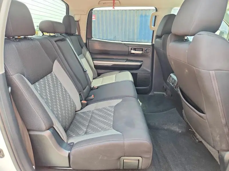 2018 TOYOTA TUNDRA CREWMAX SR5  