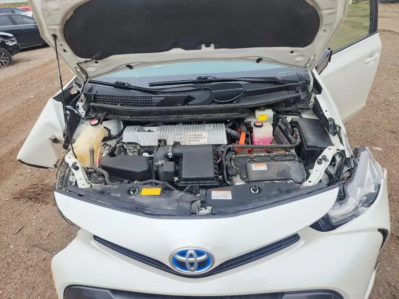 2015 TOYOTA PRIUS V TWO  
