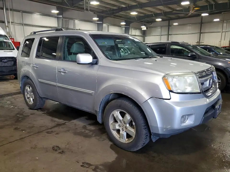 2011 HONDA PILOT EX  
