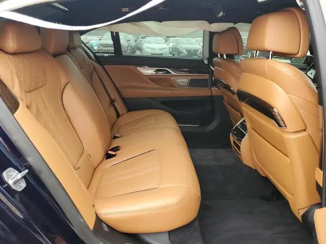 2020 BMW 750 XI  