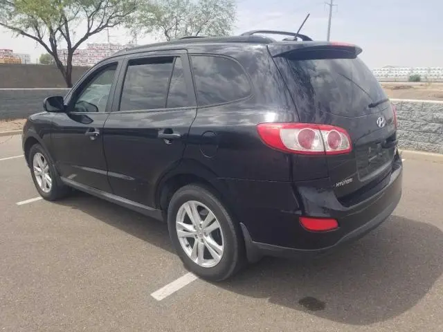 2011 HYUNDAI SANTA FE SE  