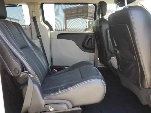 2011 CHRYSLER TOWN & COUNTRY TOURING L  