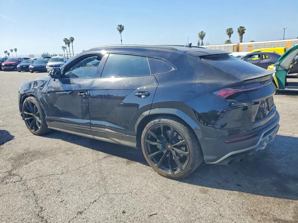 2020 LAMBORGHINI URUS   