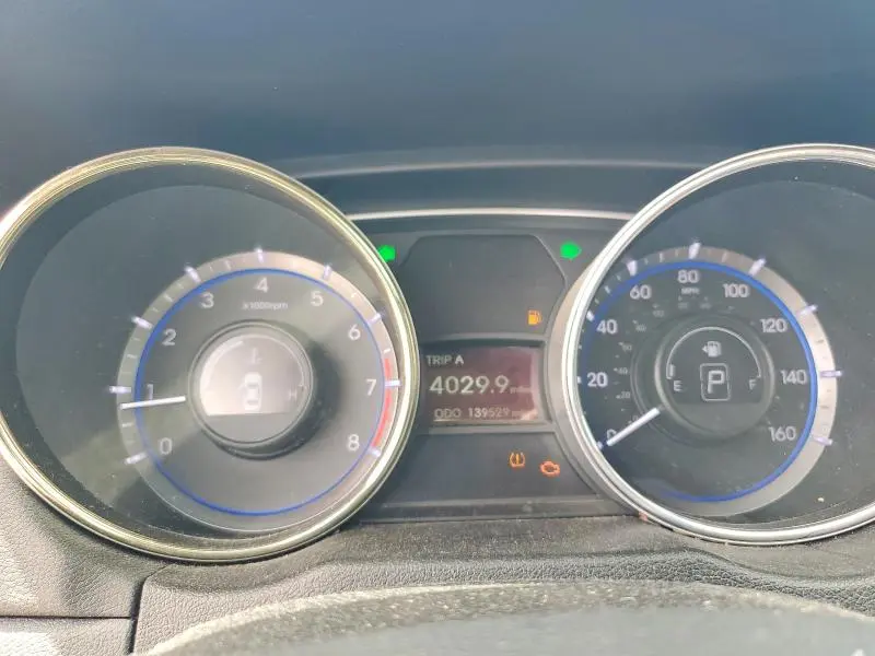 2013 HYUNDAI SONATA SE  